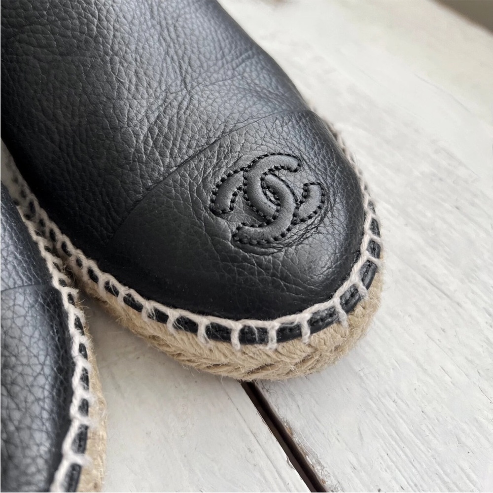 Rare CHANEL Womens CC Logo Cap Toe Espadrilles Black Leather sz 40 Tweed Quilted - Picture 5 of 15